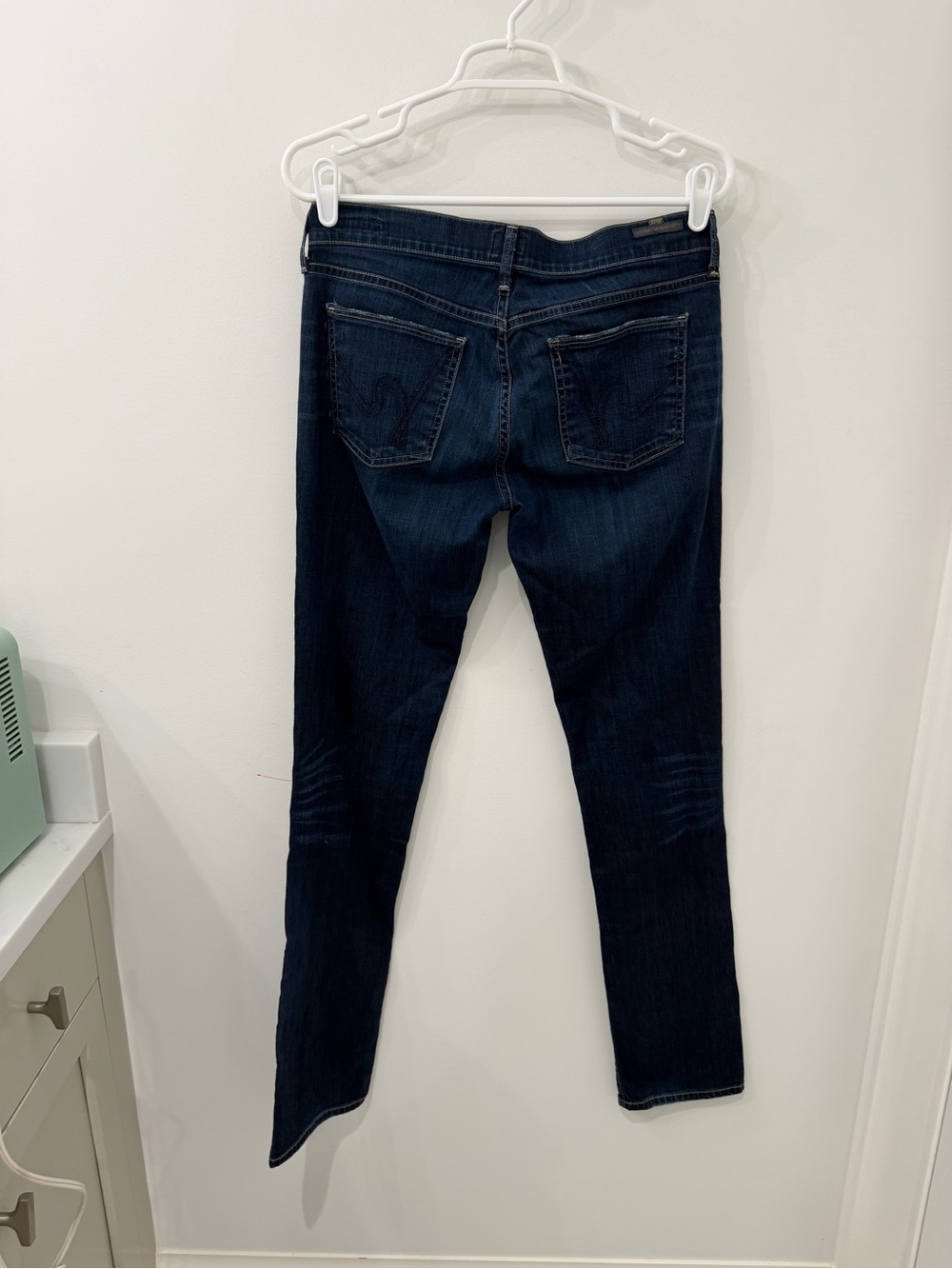 Citizens of Humanity Low Rise Straight Leg Ava Jean Dark Wash, Size 28 - Picture 3 of 7